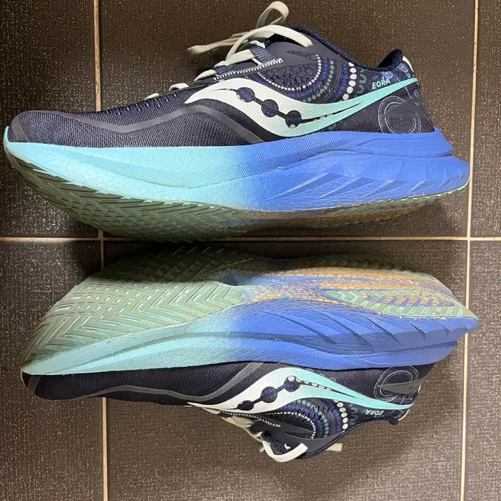 [BUNJANG] Saucony Endorphin Speed 4 Running Shoes (280mm) / 써코니 앨돌핀 스피드4 (280)