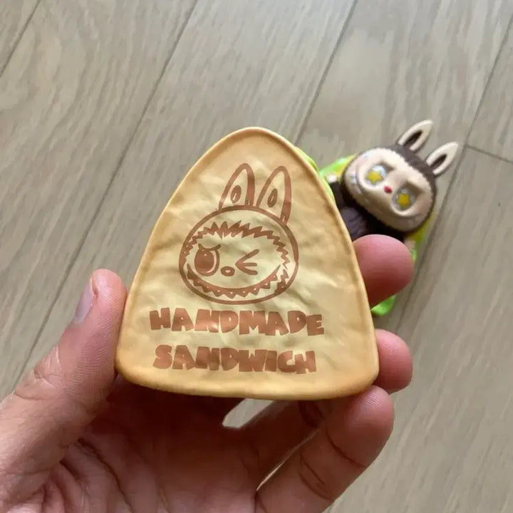 [BUNJANG] Pop Mart Labubu "Suspicious Convenience Store" Sandwich Figure / 팝마트 라부부 샌드위치 피규어