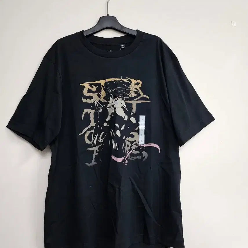 [SOLD OUT] 새상품 GU 죠죠 티셔츠 택있슴