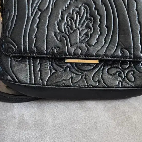 [BUNJANG] Etro Lambskin Embossed Cross Shoulder Bag Black / 에트로 램브킨 엠보싱 크로스 숄더백 블랙
