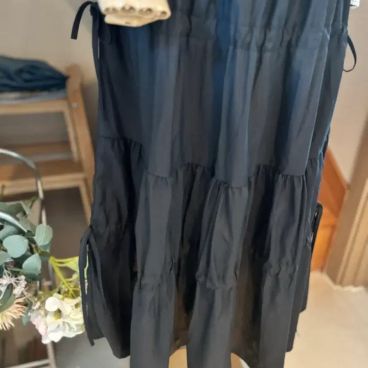 [SOLD OUT] 블랙 레이스 블라우스 &amp; 캉캉 롱 스커트