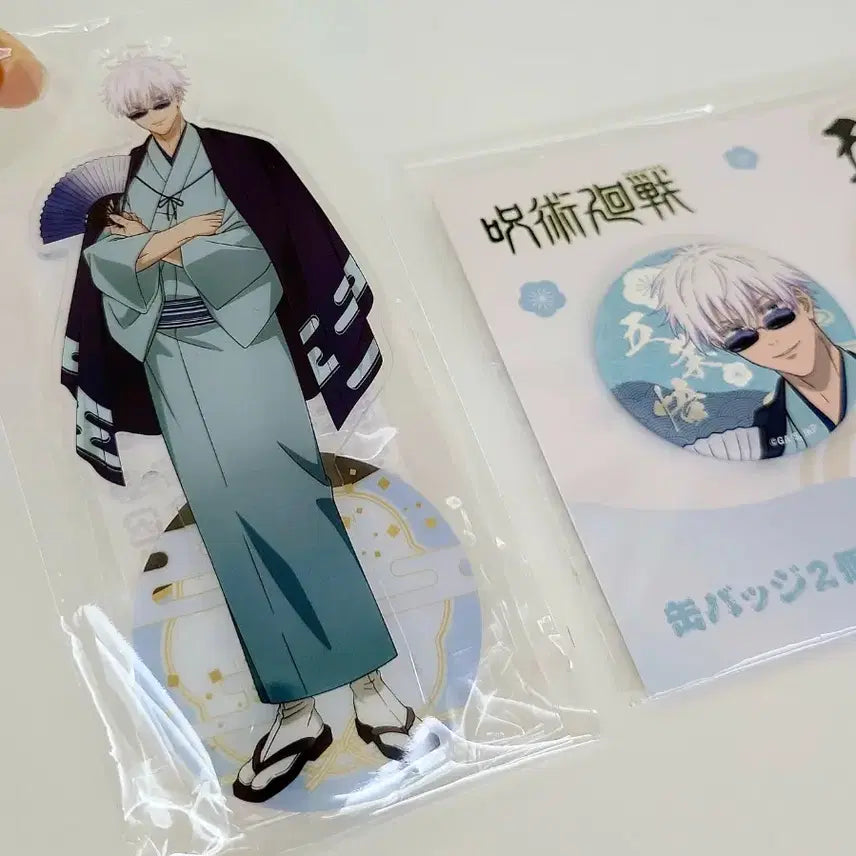 [BUNJANG] Jujutsu Kaisen 10th Anniversary TOHO Gojo Acrylic Stand &amp; Can Badge Set (Sealed) / 주술회전 10주년 TOHO 토호 고죠 아크릴 스탠드 캔뱃지 미개봉 새상품