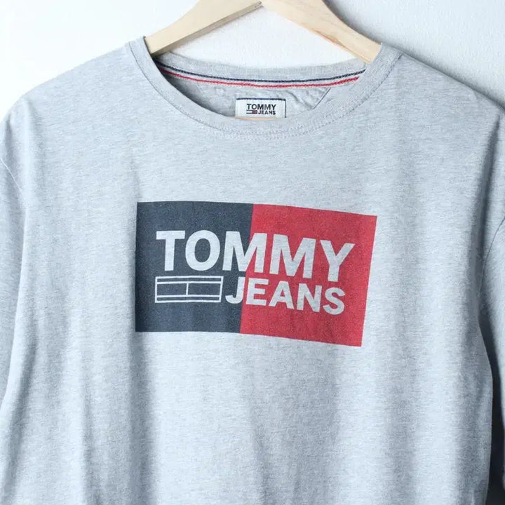 [BUNJANG] Tommy Hilfiger Big Logo Gray T-shirt / W(M-L) 타미힐피거 반팔 티셔츠 빅로고 그레이 올드스쿨-18657