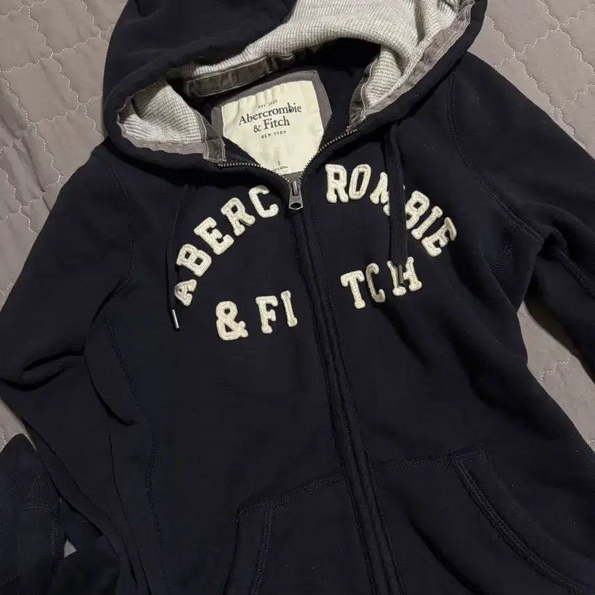 [SOLD OUT] 아베크롬비 후드집업