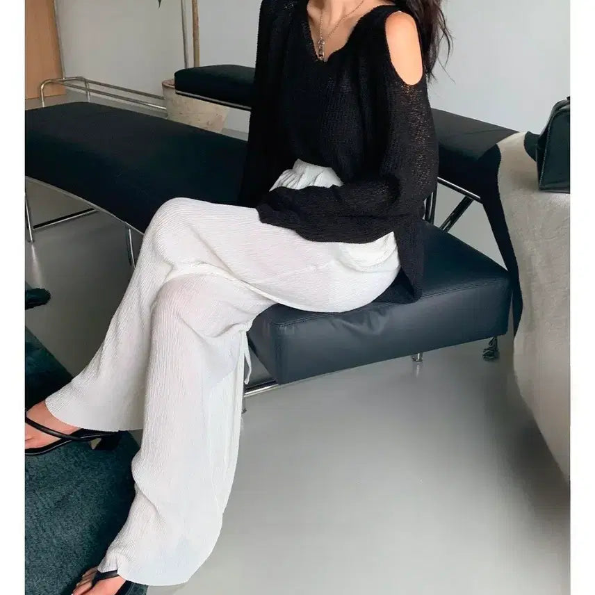 [BUNJANG] Open Shoulder Slit Knit - Black / 