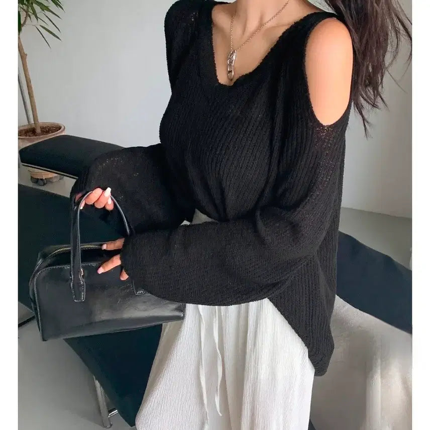 [BUNJANG] Open Shoulder Slit Knit - Black / 