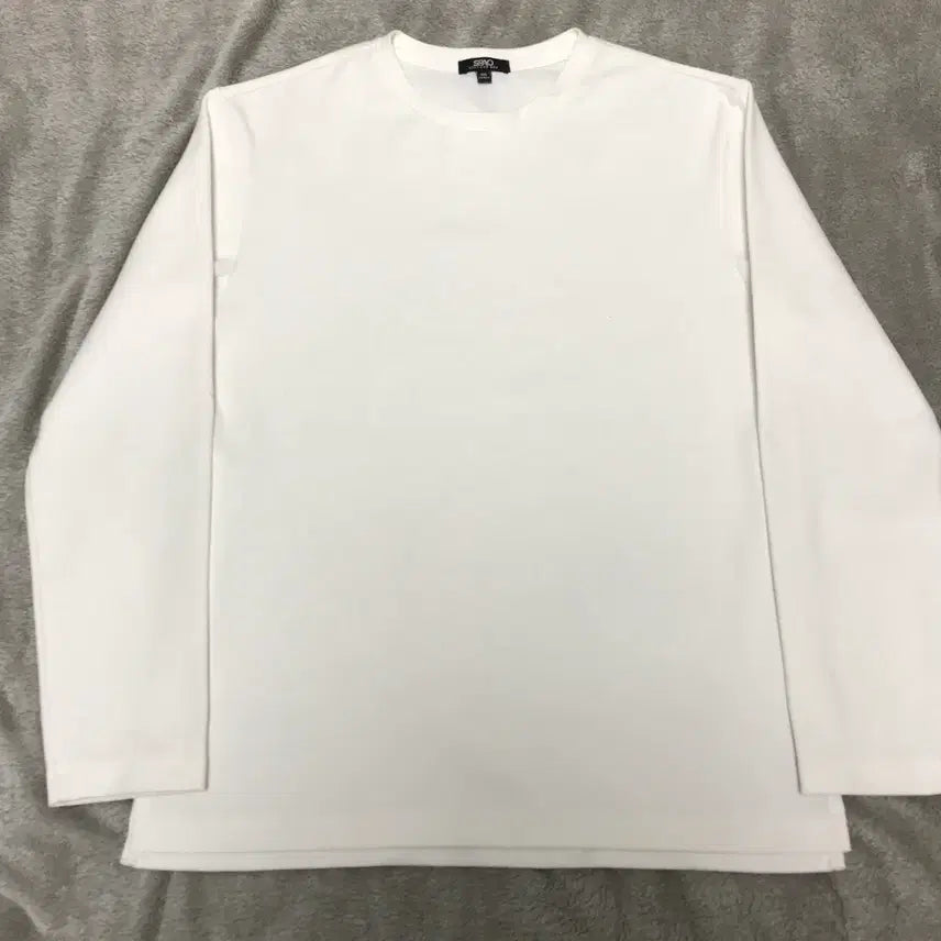 [BUNJANG] Spao Milano Long Sleeve T-Shirt (Size M) / [새제품] 스파오 밀라노 긴팔 티셔츠 M사이즈