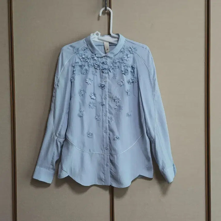 [BUNJANG] Ozs Second Applique Blouse Size 66 / 오즈 세컨 아플리케 블라우스 66