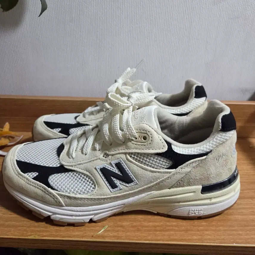 [SOLD OUT] 뉴발 993 크림 새상품 박스o [235]