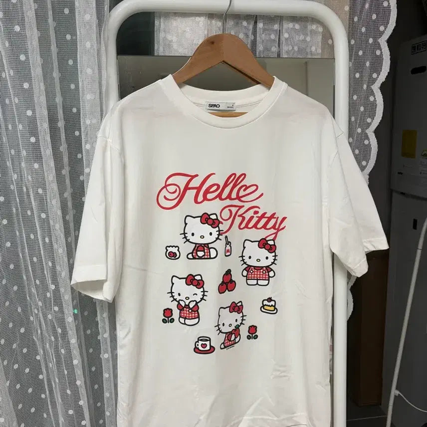 [BUNJANG] SPAO Hello Kitty Short Sleeve T-Shirt Size S / 스파오 헬로키티 반팔티s