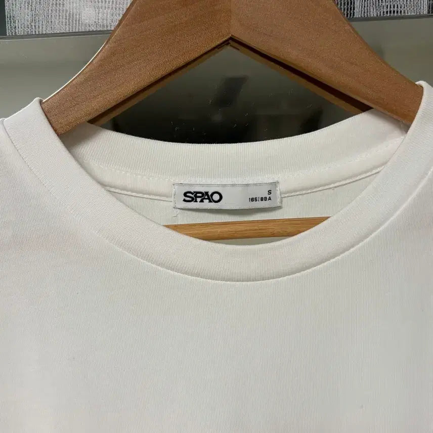 [BUNJANG] SPAO Hello Kitty Short Sleeve T-Shirt Size S / 스파오 헬로키티 반팔티s