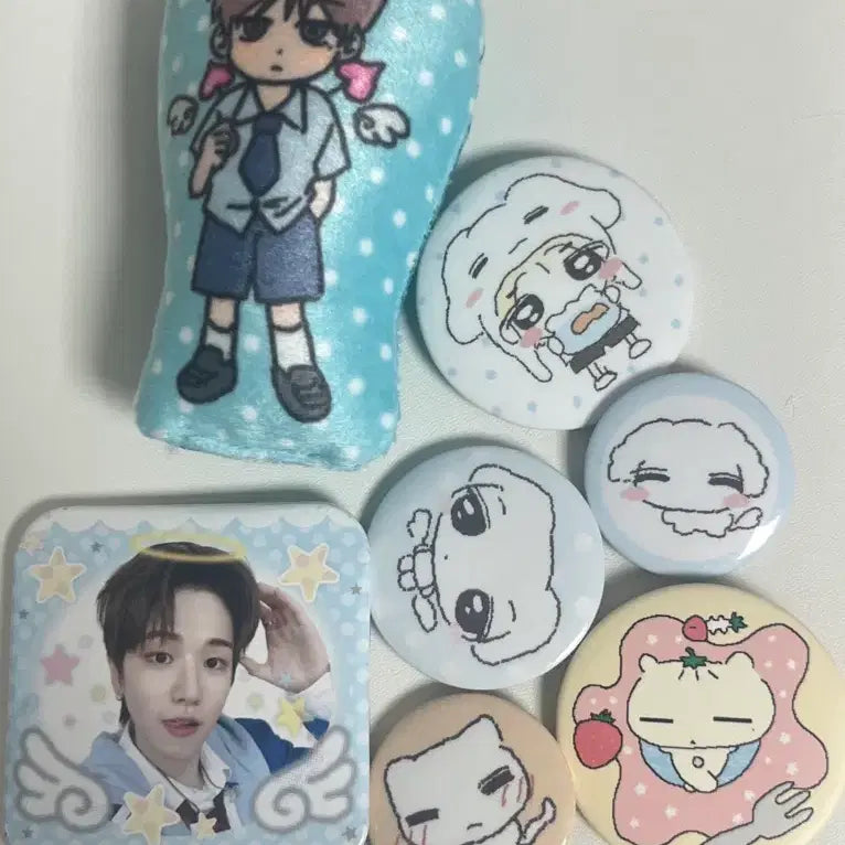 [BUNJANG] BOYNEXTDOOR Minsu, Numi Pin Badge &amp; Keyring Bundle Set / 일괄) 보넥도 민수님 눔이님 핀뱃지 키링 이한 리우 성호 태산 비공굿
