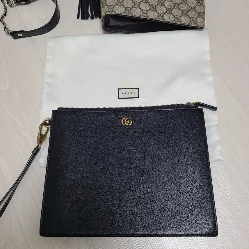 [BUNJANG] Gucci Black Leather GG Clutch Bag / 구찌 블랙 레더 GG 클러치 백