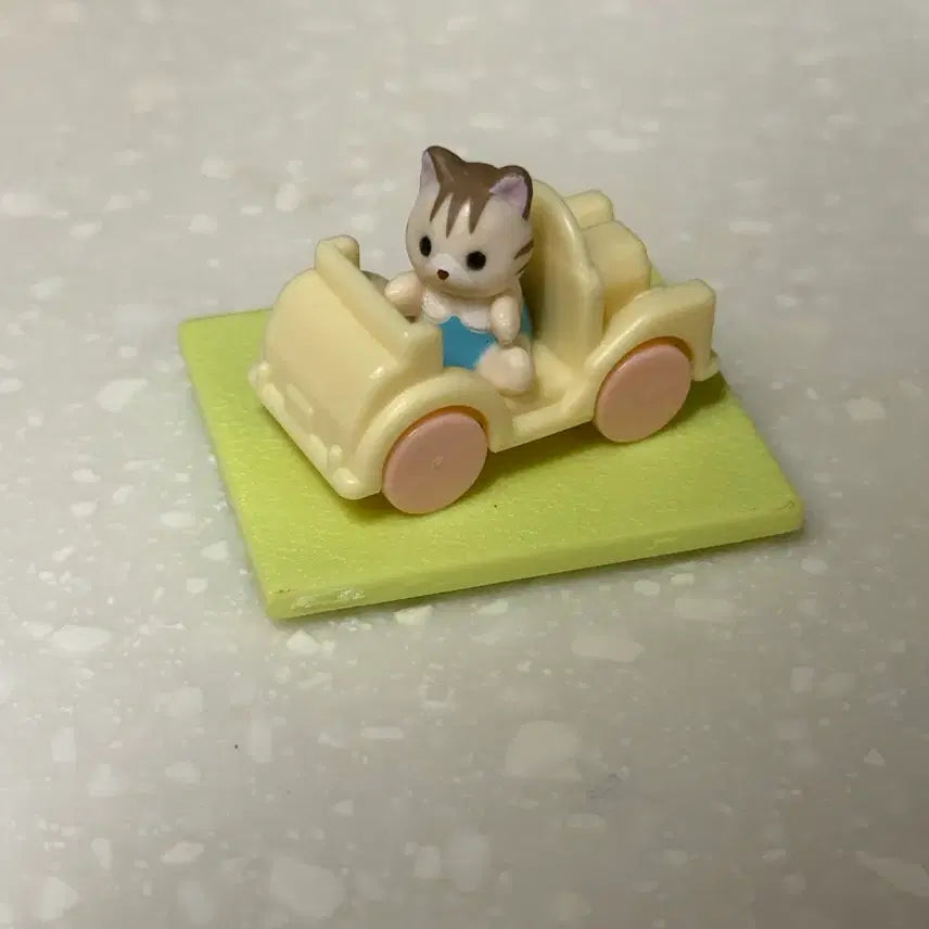 [BUNJANG] Sylvanian Families Gachapon Cat &amp; Panda Bundle Set / 실바니안 패밀리 가챠 고양이 팬더 2종 일괄