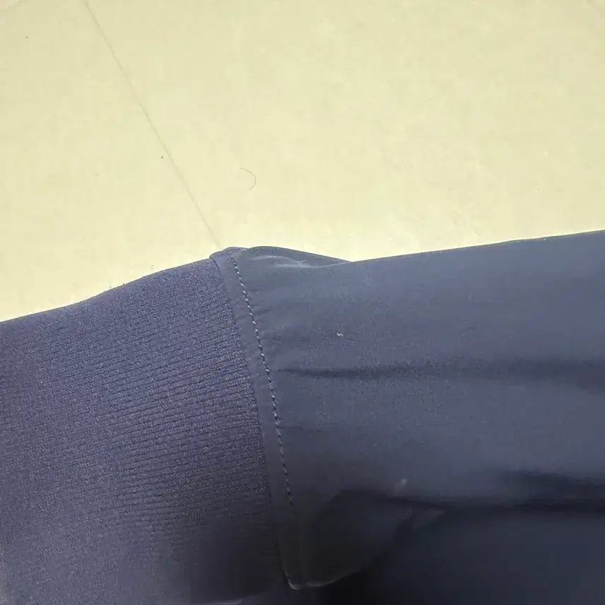 [BUNJANG] Stone Island Light Soft Shell Jacket Blue / [표기XL 실측L] 스톤아일랜드 라이트 소프트쉘 바람막이 자켓 블루