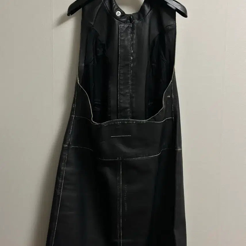 [BUNJANG] MM6 Maison Margiela Halterneck Leather Vest - Size 38 / MM6 메종 마르지엘라 홀터넥 레더 베스트 - 38 size