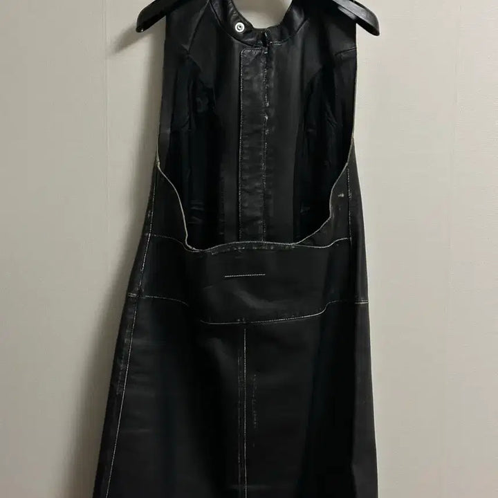 [BUNJANG] MM6 Maison Margiela Halterneck Leather Vest - Size 38 / MM6 메종 마르지엘라 홀터넥 레더 베스트 - 38 size