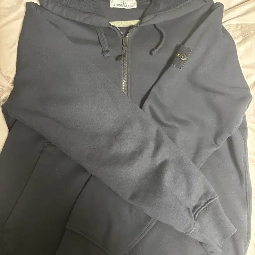 [BUNJANG] Stone Island Navy Hooded Zip-Up Hoodie (L) / 스톤아일랜드 후드집업(L)