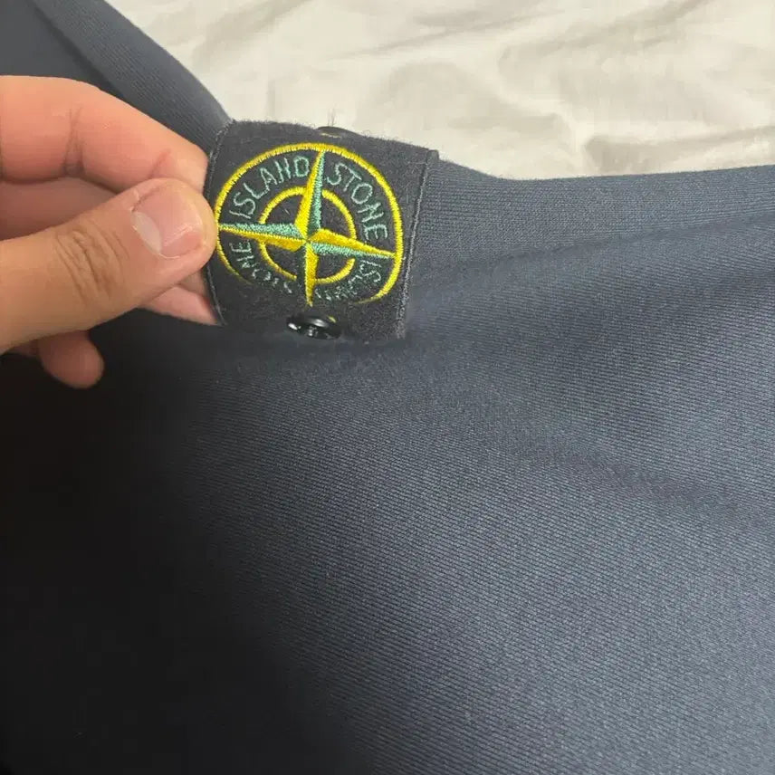 [BUNJANG] Stone Island Navy Hooded Zip-Up Hoodie (L) / 스톤아일랜드 후드집업(L)