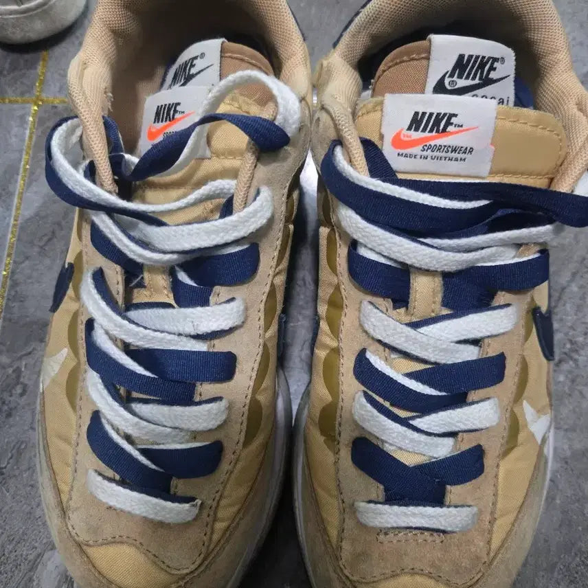 [BUNJANG] Nike Sacai Waffle Beige / 나이키 사카이 와플 250mm 베이지
