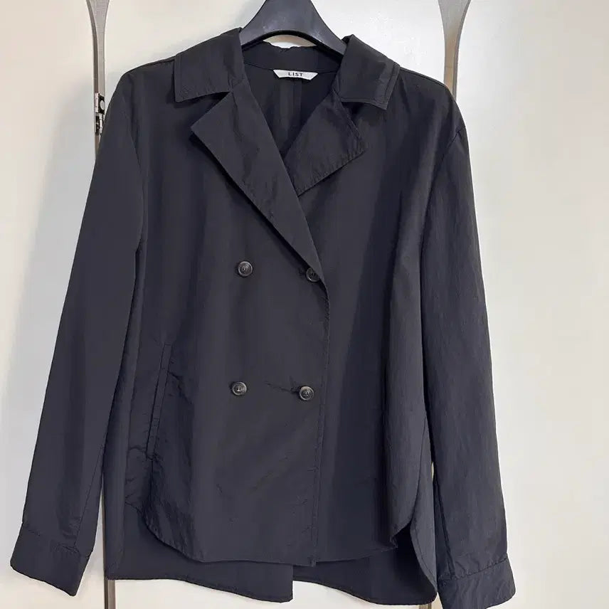 [BUNJANG] LIST Black Double Button Jacket / LIST 블랙 더블 버튼 자켓 형 블라