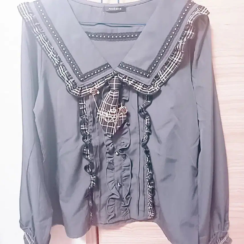 [BUNJANG] No:emi Check Frill Mini Tie Blouse / 교판) 노에미 체크 프릴 미니 넥타이 블라우스