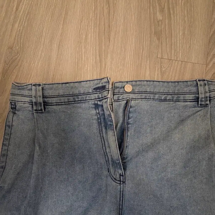 [BUNJANG] System Homme Authentic Light Wash Denim Shorts (Size 32-34) / 시스템옴므 정품 연청 반바지 32-34사이즈