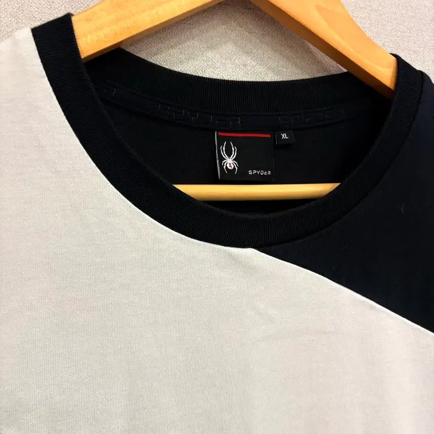 [BUNJANG] Spider Black/White Color Block Short Sleeve T-Shirt / 스파이더 블랙/화이트 배색 반팔 티셔츠