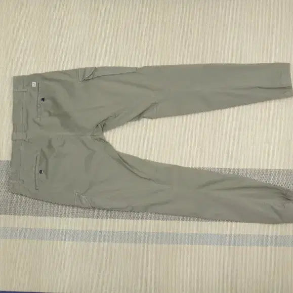 [BUNJANG] CP Company Lens Stretch Satin Cargo Pants 32-33 inch / (32-33인치) 씨피 컴퍼니 렌즈 스트레치 새틴 카고 바지