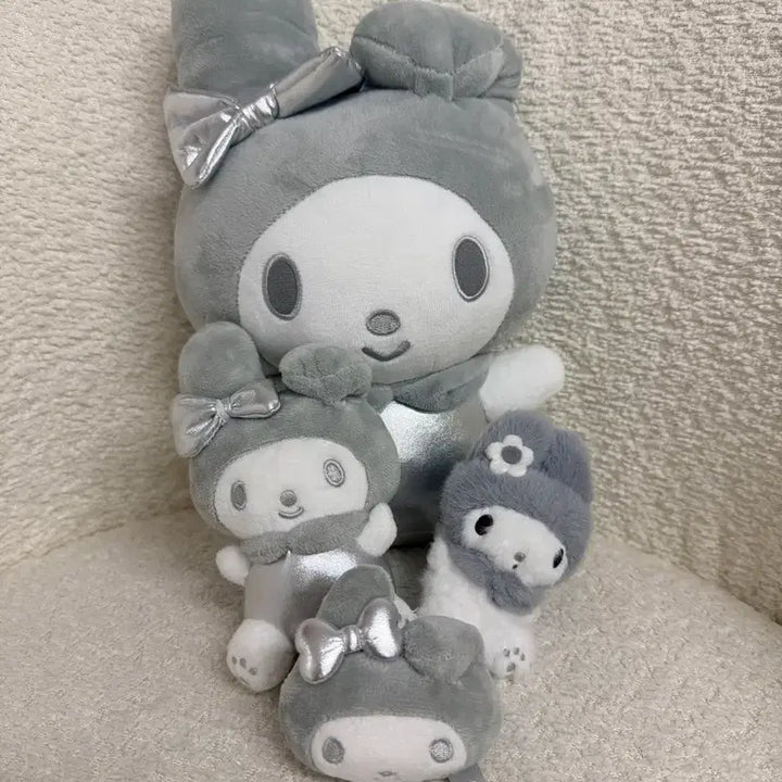 [BUNJANG] Sanrio My Melody Silver Doll Set / 마이멜로디 산리오 실버 인형 세트