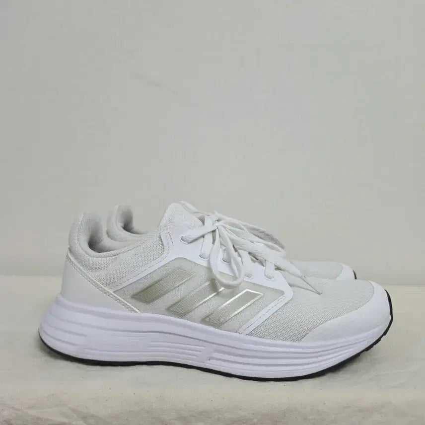 [BUNJANG] Adidas Galaxy 5 Running Shoes 245 / 245아디다스 갤럭시5 런닝화  -895