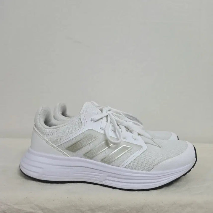 [BUNJANG] Adidas Galaxy 5 Running Shoes 245 / 245아디다스 갤럭시5 런닝화  -895