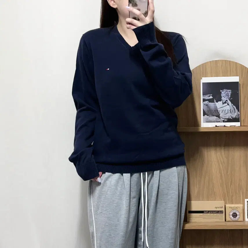 [BUNJANG] Tommy Hilfiger Navy V-Neck Knit Sweater Size S / [정품] 타미 네이비 브이넥 니트 [ S ]