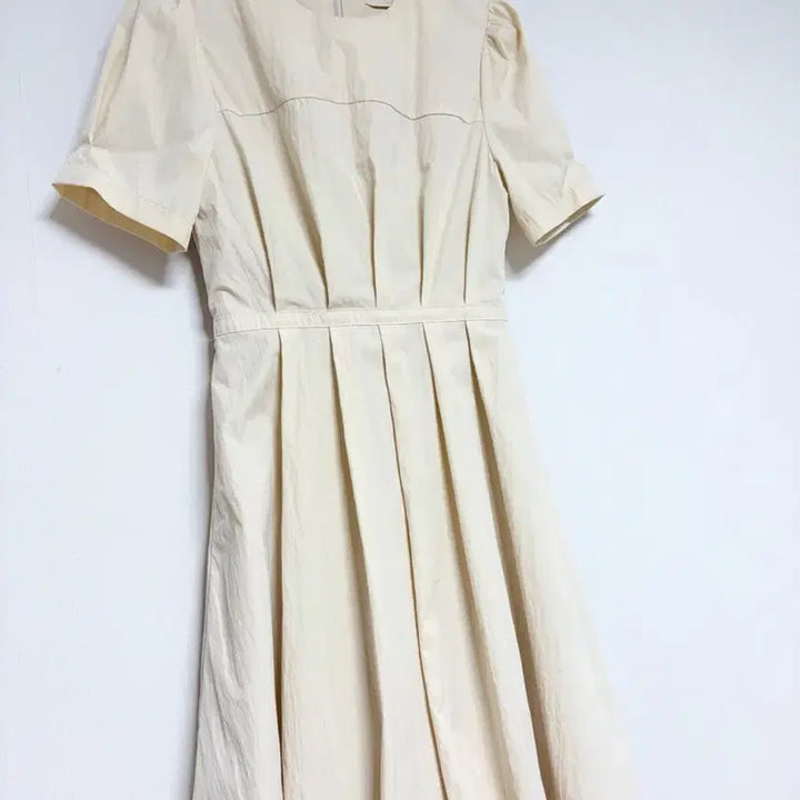 [BUNJANG] Cream Crinkled Pleats Long Dress / 크림 바스락 플리츠 롱 원피스