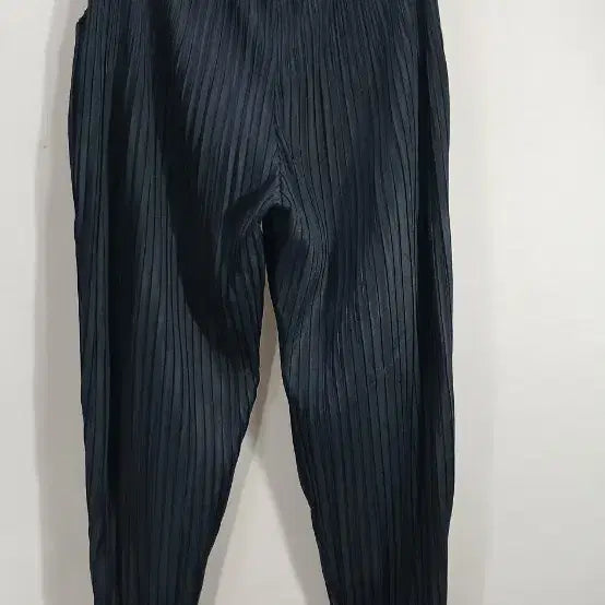 [SOLD OUT] 블랙 플리츠 주름 바지