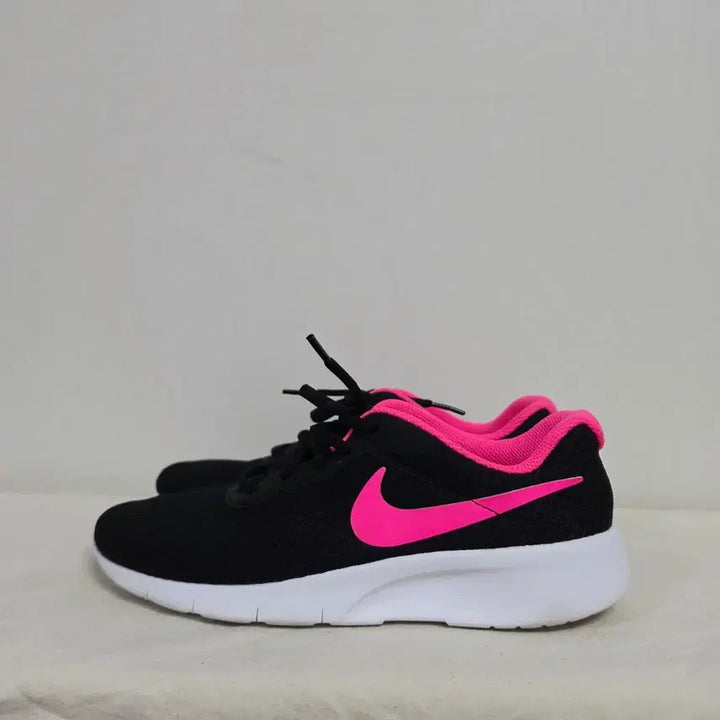 [BUNJANG] Nike Tanjun Running Shoes 240 / 240나이키 탄준 런닝화  -897
