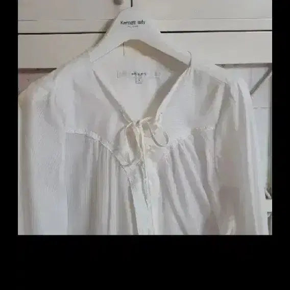 [BUNJANG] On&amp;On Blouse / 온앤온 블라우스/55