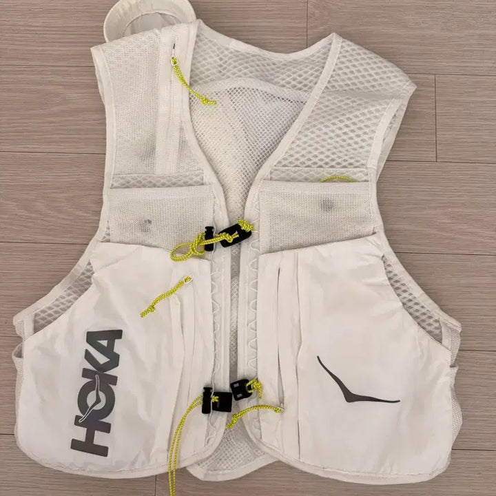 [SOLD OUT] 호카 공용 트레일 런 베스트 10L 화이트