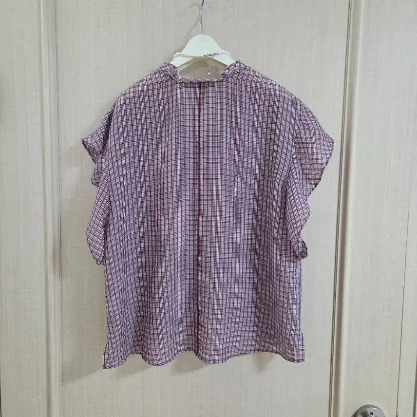 [SOLD OUT] 온앤온 체크 프릴블라우스