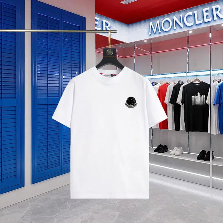 [BUNJANG] Moncler Embroidered Small Logo T-Shirt / 몽클레어 반팔티셔츠 여름 스몰로고 자수