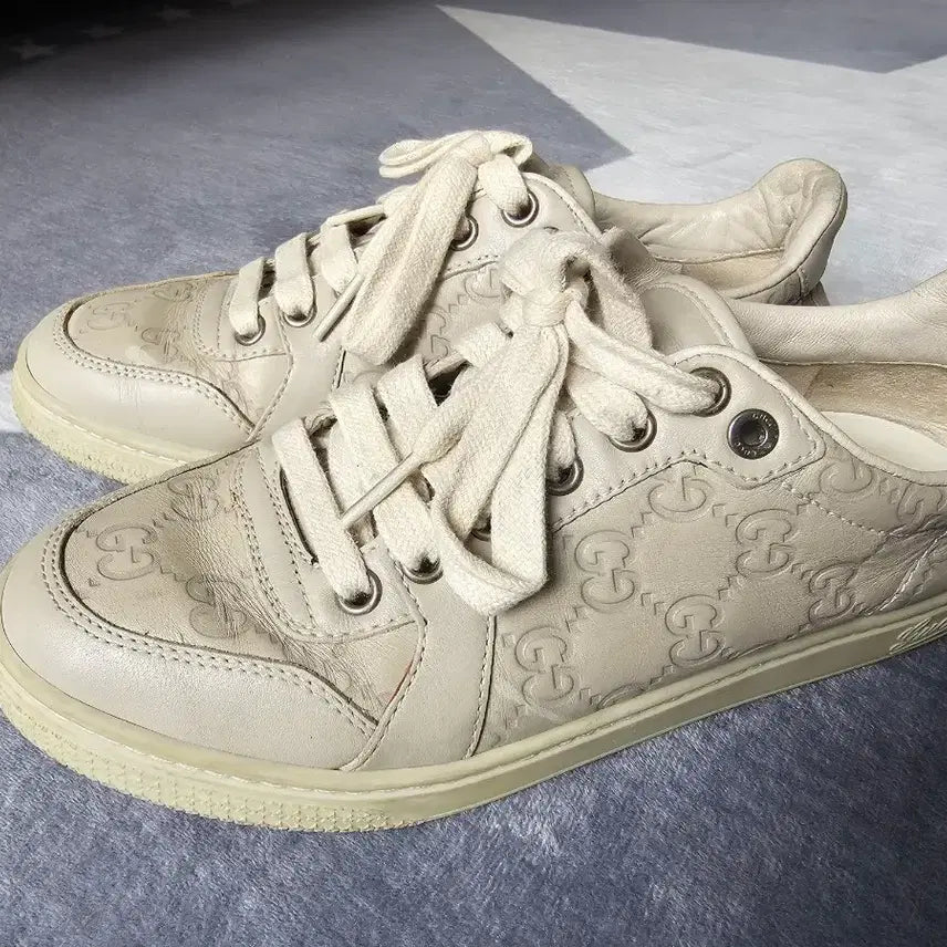 [BUNJANG] Gucci GG Embossed Low-Top Sneakers (Ivory / Size 36) / 정품] 구찌 GG 엠보스 로우탑 스니커즈 (아이보리 / 36사이즈)