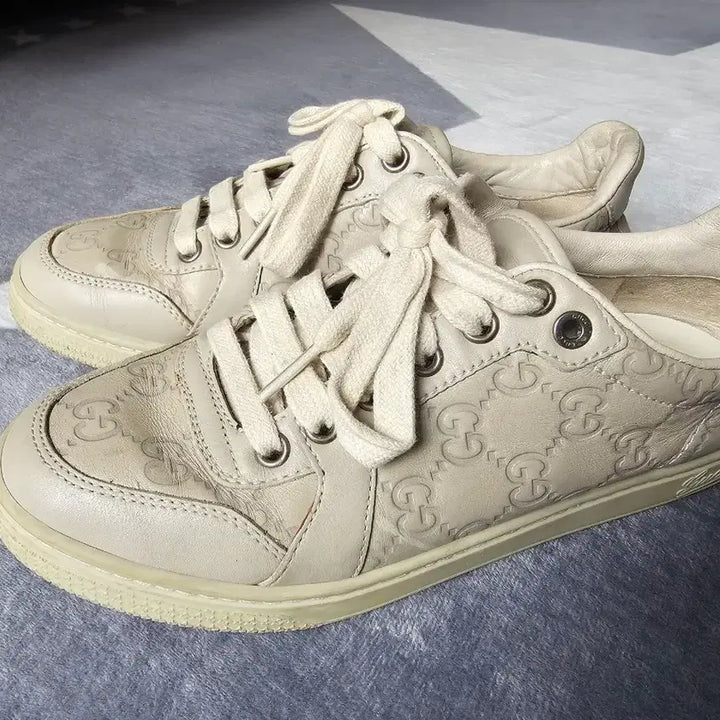 [BUNJANG] Gucci GG Embossed Low-Top Sneakers (Ivory / Size 36) / 정품] 구찌 GG 엠보스 로우탑 스니커즈 (아이보리 / 36사이즈)