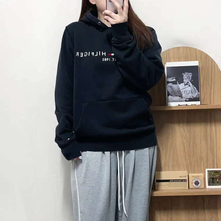 [BUNJANG] Tommy Hilfiger Black Big Logo Fleece Hoodie M / [정품] 타미 블랙 빅로고 기모 후드티 [ M ]