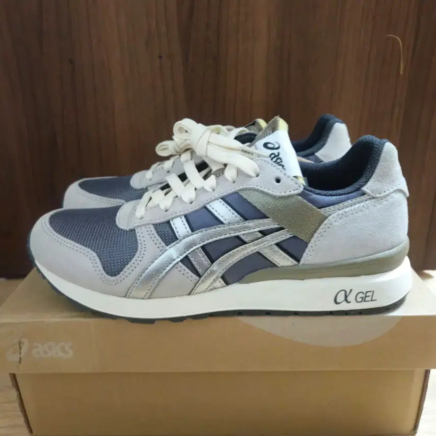 [SOLD OUT] [새상품]12만원 235-240 아식스 운동화 스니커즈 나이키 뉴발란스