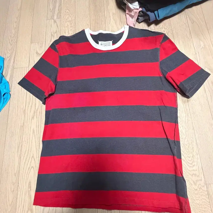 [BUNJANG] Maison Margiela Red/Black Stripe Short Sleeve T-Shirt / 마르지엘라 빨강/검정 스트라이프 반팔 티셔