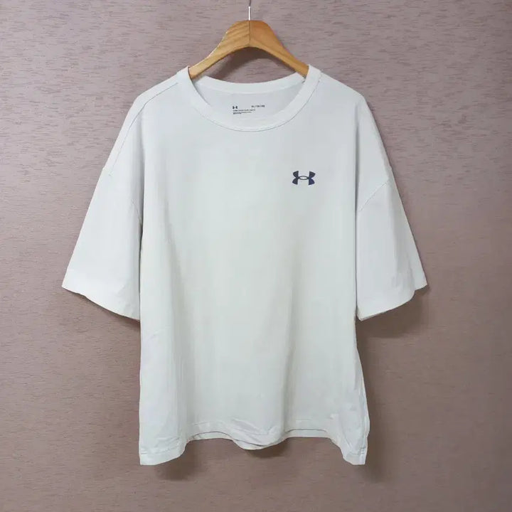 [BUNJANG] Under Armour White Printed T-Shirt Men&