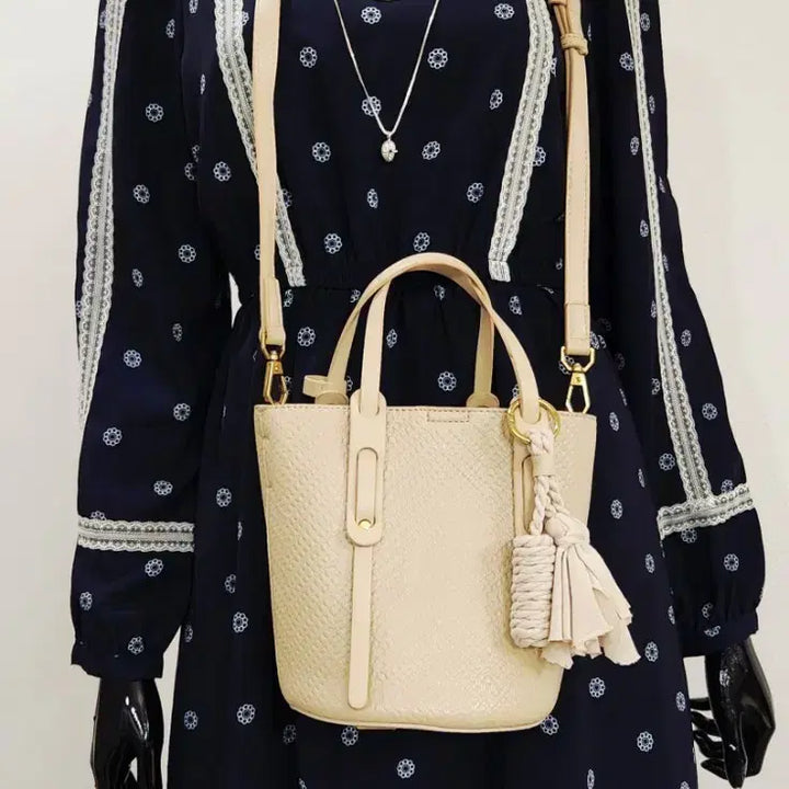 [SOLD OUT] 태슬바구니백