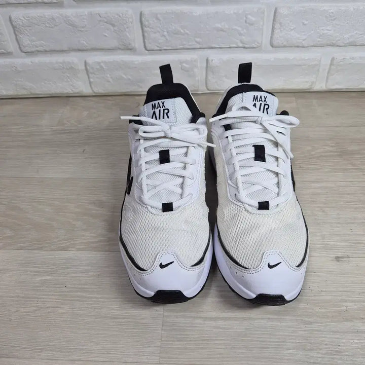 [BUNJANG] Nike Air Max AP Shoes 250mm / 나이키 에어맥스 AP 250mm