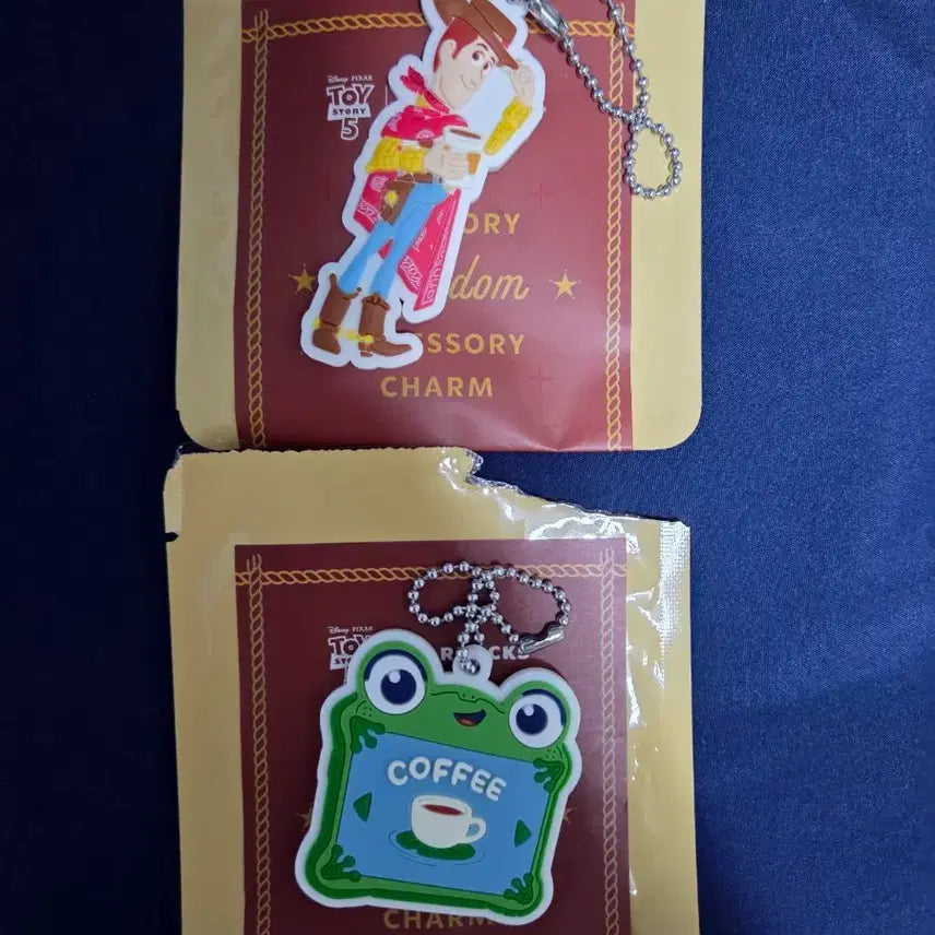 [BUNJANG] Starbucks x Toy Story Woody + Lilypad Random Accessory Charm Set / [스타벅스X토이스토리]랜덤 액세서리 참(우디+릴리패드)