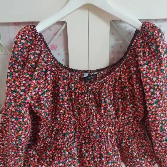 [BUNJANG] Zara Floral Pattern Shirring Blouse / 자라 플라워 패턴 셔링 블라우스/55-66
